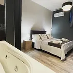 Casa Tua Suites